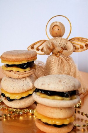 Mince Pie Macarons