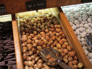 Maison Larnicol, Saint Malo, shop display of chocolate truffles with metal scoop