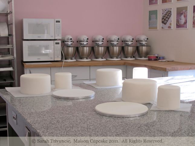 Peggy Porschen Academy March 2011 review by Sarah Trivuncic Maison Cupcake