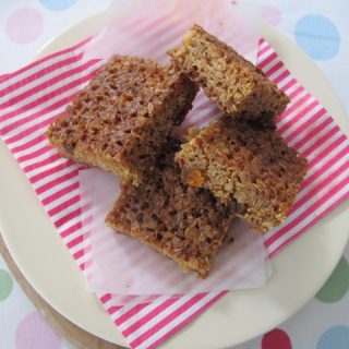 apricot flapjacks with ginger
