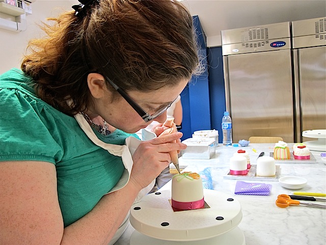 Mich-Turner-Little-Venice-Cake-Company-individuals-class