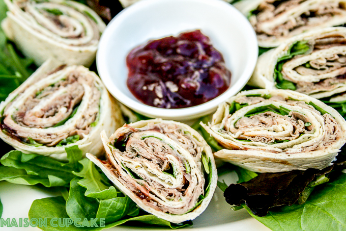 Roast beef wraps with cranberry relish and spinach for packed lunches or parties via @maisoncupcake at development.maisoncupcake.com