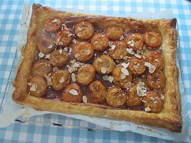 Apricot and smoked honey tart | development.maisoncupcake.com