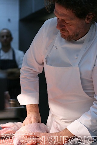 Marco Pierre White stuffs his turkey | development.maisoncupcake.com See how chef Marco Pierre White prep his roast turkey at development.maisoncupcake.com #thanksgiving #christmas 