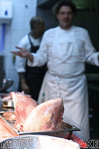 Marco Pierre White stuffs his turkey | development.maisoncupcake.com See how chef Marco Pierre White prep his roast turkey at development.maisoncupcake.com #thanksgiving #christmas 