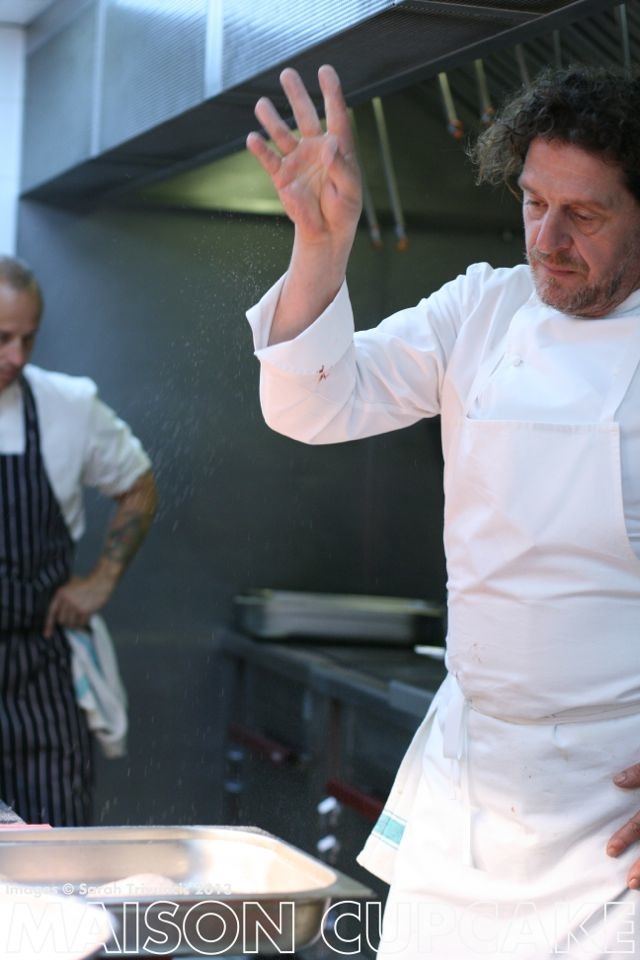 Marco Pierre White stuffs his turkey | development.maisoncupcake.com See how chef Marco Pierre White prep his roast turkey at development.maisoncupcake.com #thanksgiving #christmas 
