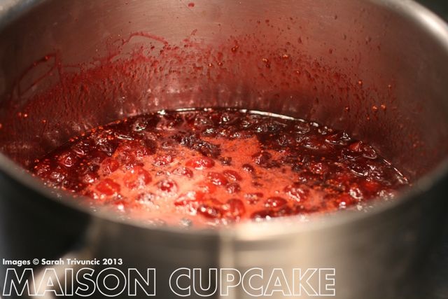 Marco Pierre White stuffs his turkey | development.maisoncupcake.com See how chef Marco Pierre White prep his roast turkey at development.maisoncupcake.com #thanksgiving #christmas 