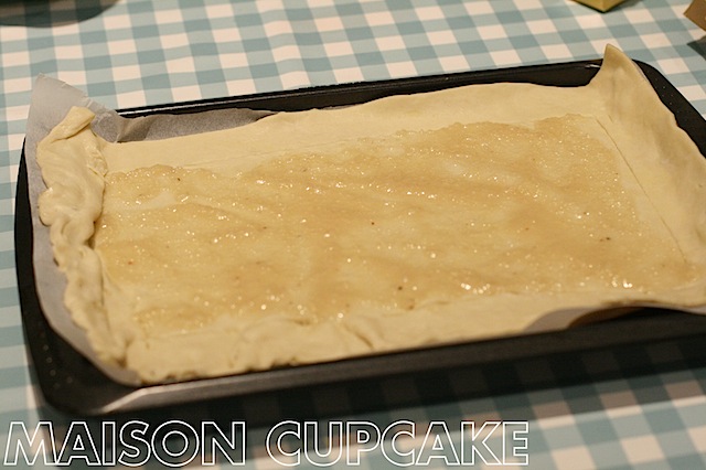 Dead easy dessert idea: fig tart using puff pastry by development.maisoncupcake.com #baking #recipes #pastry