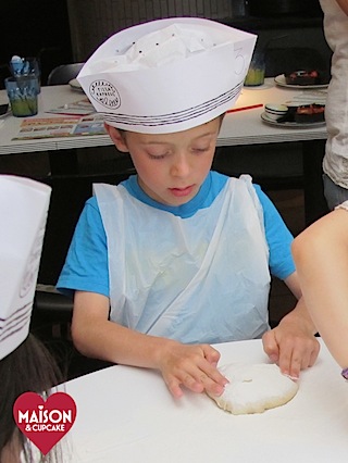 Pizza Express kids pizza decorating party review at development.maisoncupcake.com 