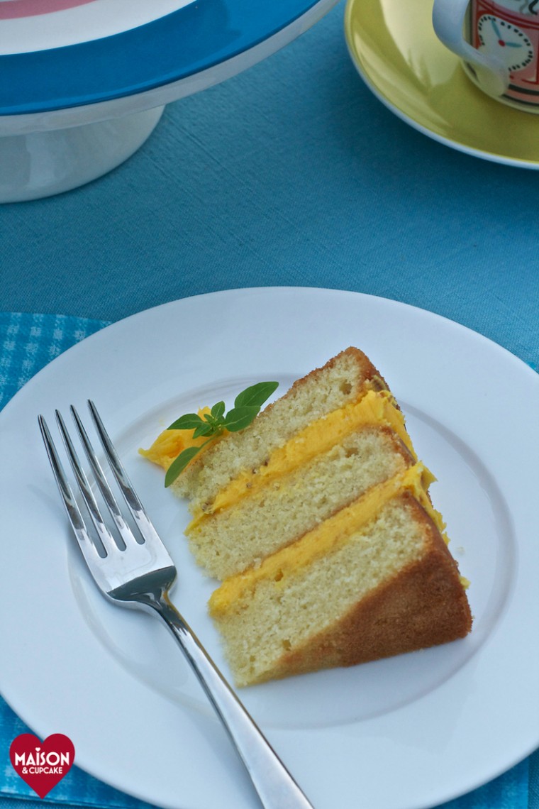 Make this naked lemon layer cake by development.maisoncupcake.com