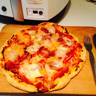 Making pizza in Multifry