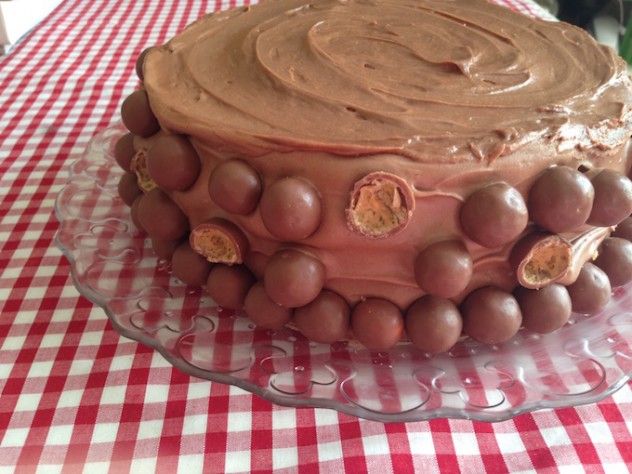Kerry-cooks-malteser-cake