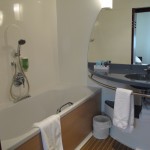Bathroom suite novotel calais france
