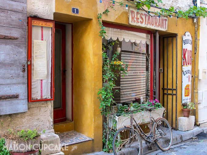 Pretty shop front, Bistro Assiette Marie, St Remy de Provence