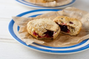 Mini Apple Pies with Beetroot (Vegan)