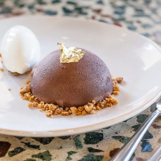 Jamie Oliver Barbecoa Snickersphere dessert