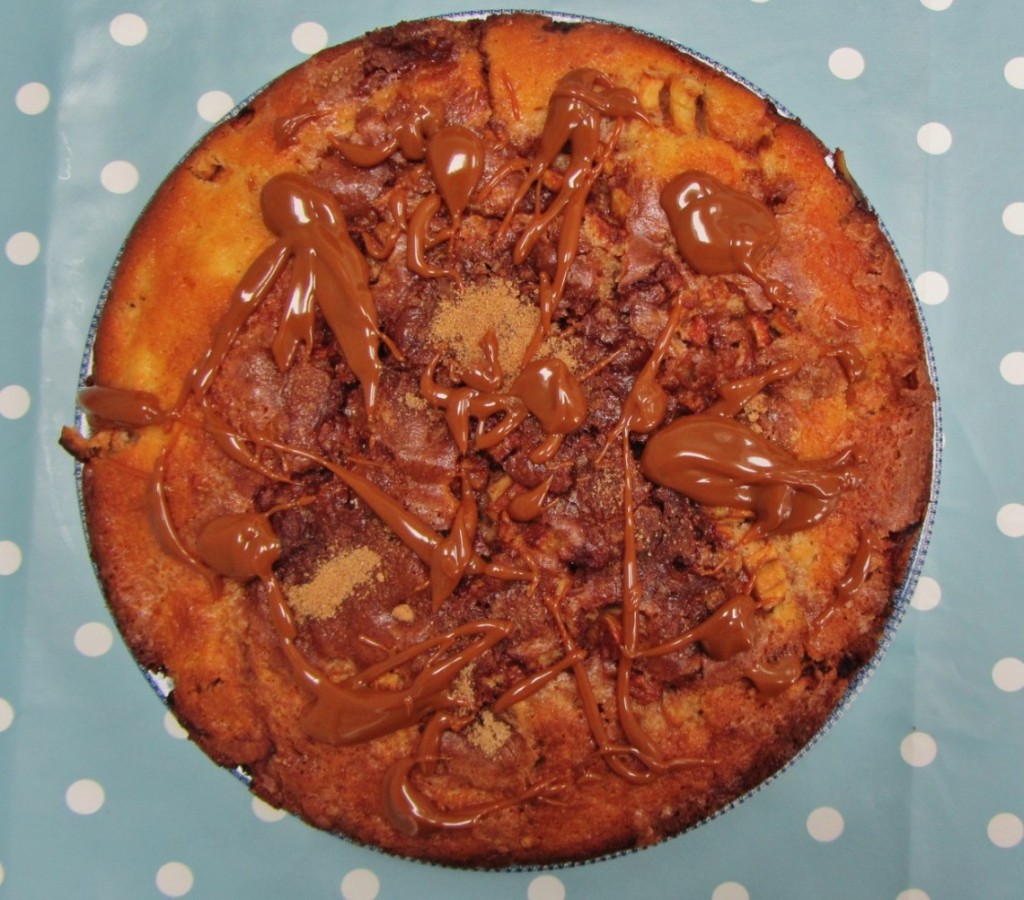 apple-cinnamon-caramel-cake