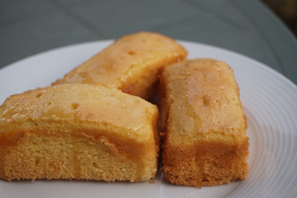 luscious lemon cakes