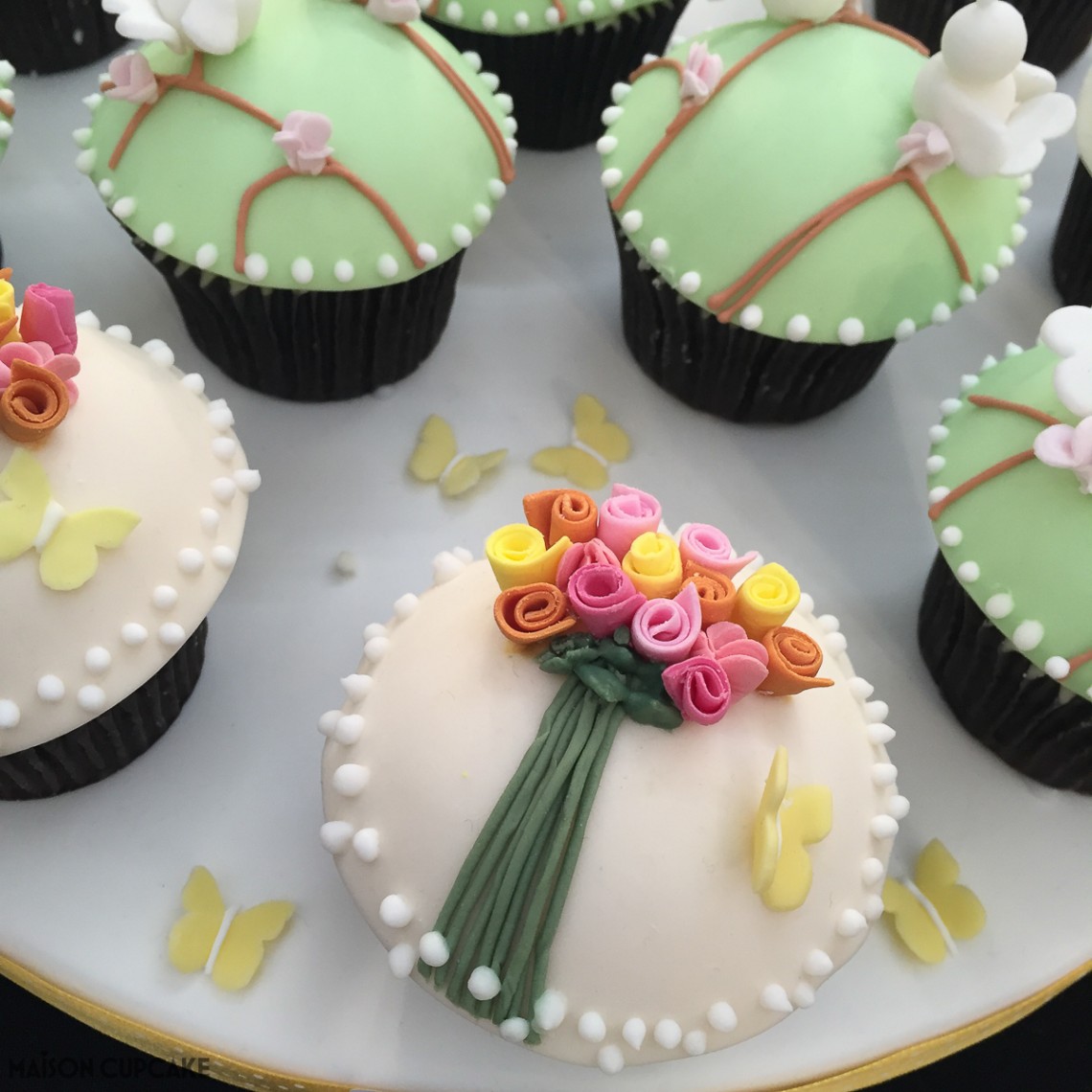 Bouquet with Lovebirds Cupcakes by Heather Holland