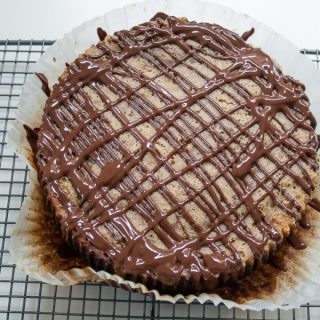 Slow Cooker banana bread with chocolate chips - 3 hours and you get this lovely moist banana bread you can finish off with lots of drizzled chocolate! A gluten free recipe