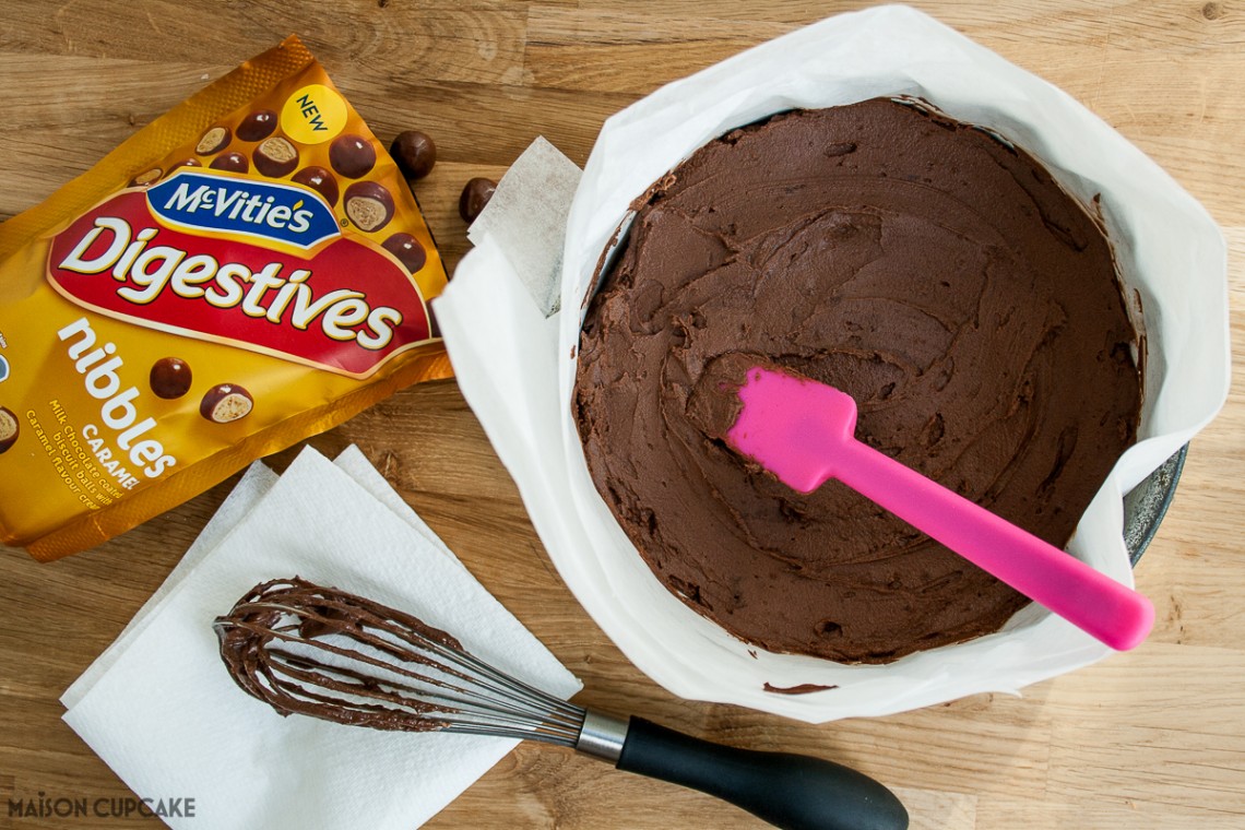 Step by step easy no bake five ingredient chocolate quark cheesecake recipe with McVities Digestives Nibbles #McVitiesNibbles #Ad