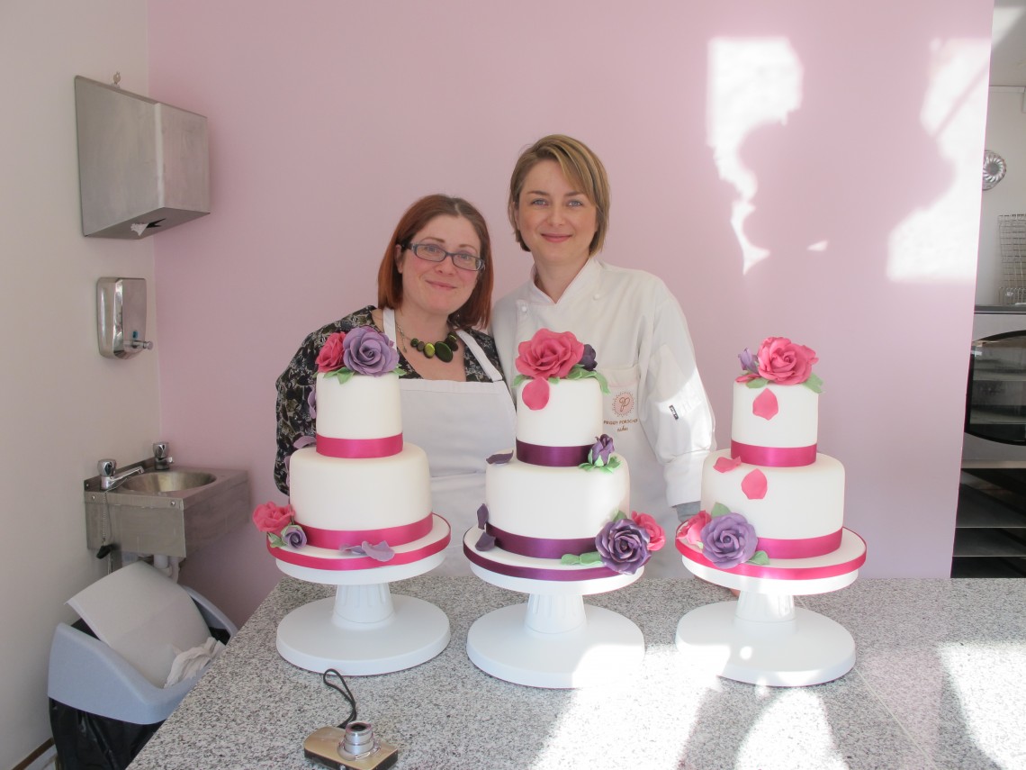 Peggy Porschen and Sarah Trivuncic at wedding cake class