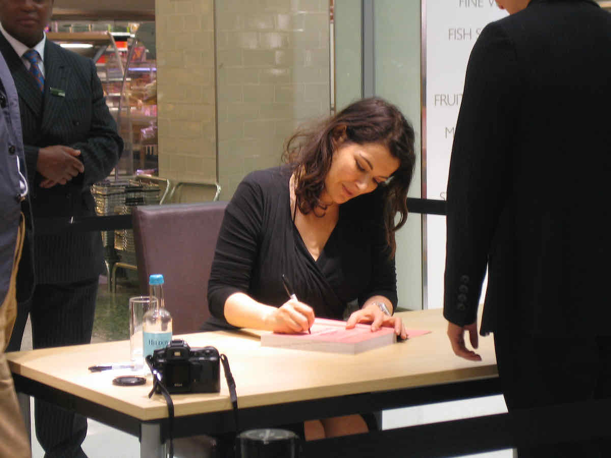 Nigella book signing John Lewis Oxford Street 2009